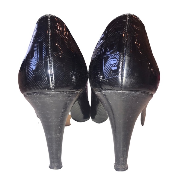 Bally Patent Leather Black Pumps Heels Embossed B all Over Gold B Logo Size 8 - Picture 7 of 14